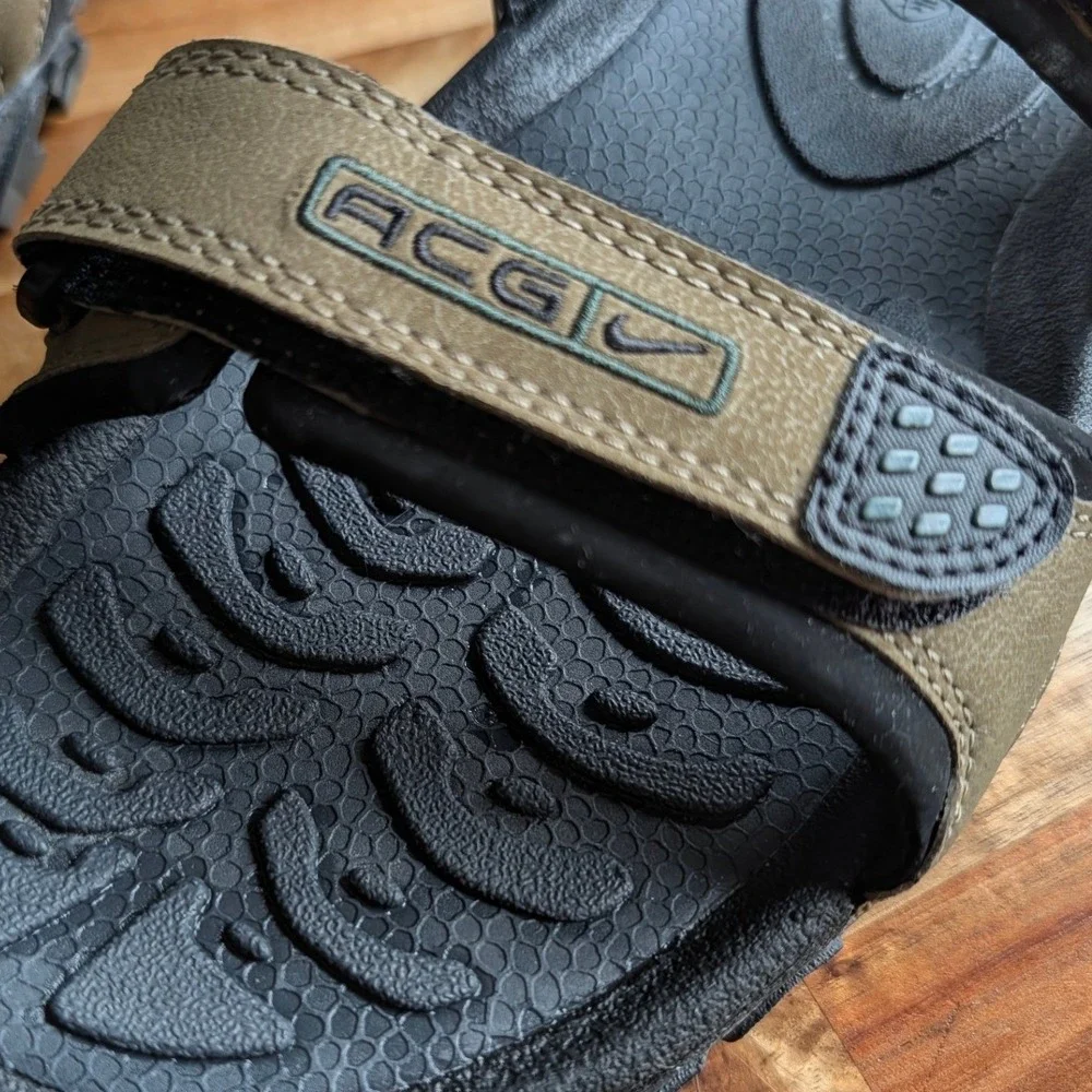 Vintage Nike ACG Air Deschutz Sandals Men's Size 10 Brown Black Blue